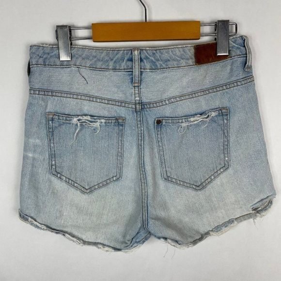 H& M ?High Rise Distressed?Button Fly Lightwash Denim Jean Shorts Cut - Picture 4 of 6